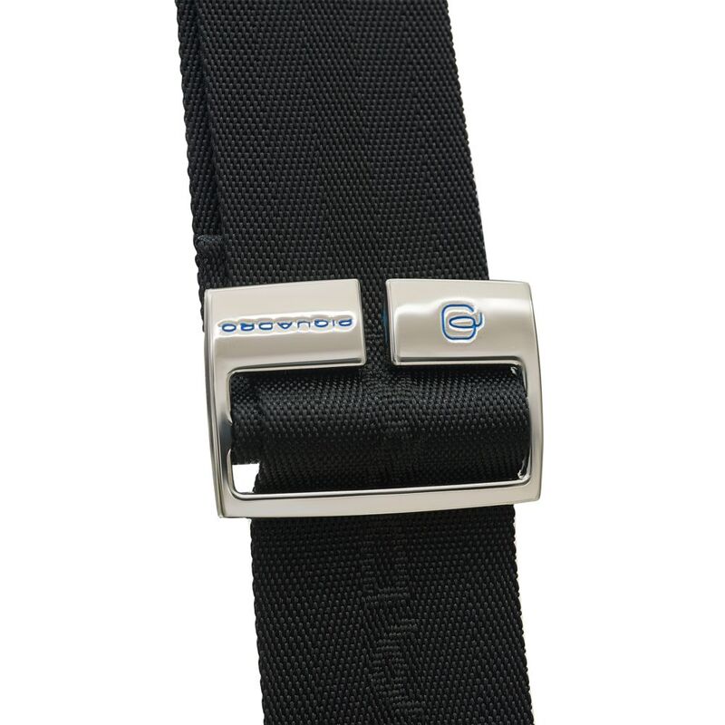 Сумка с отделением для ноутбука Piquadro Blue Square, черная арт.CA2849B2/N