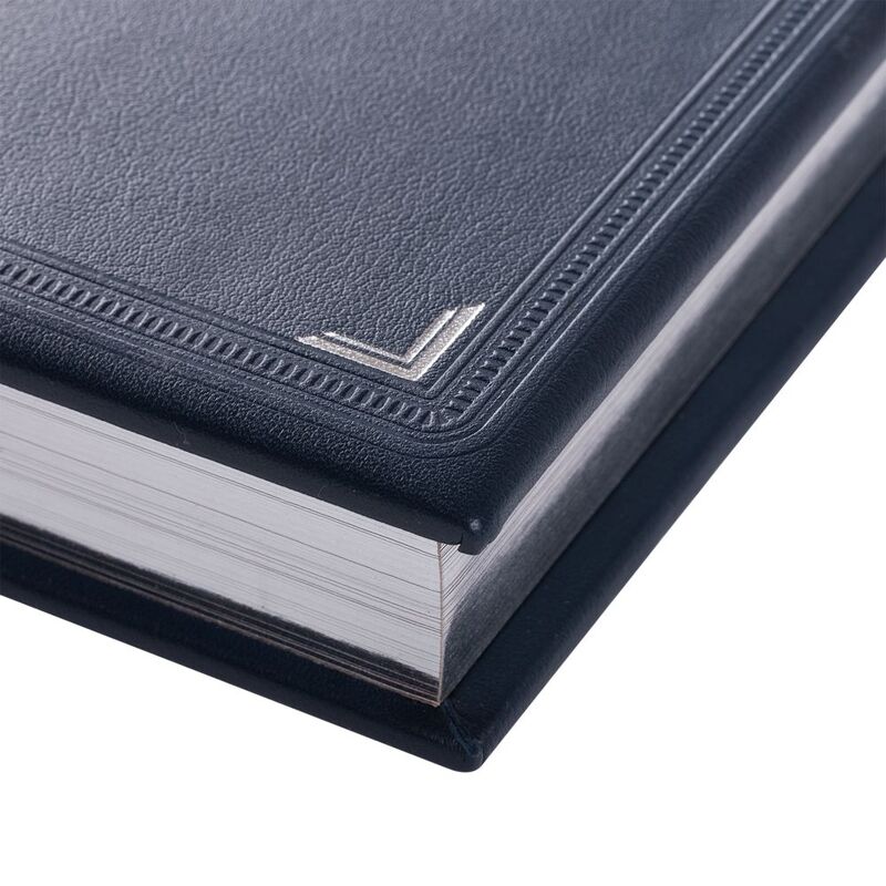 Книга &laquo;Россия. Символы власти&raquo;, серебряный обрез арт.3396