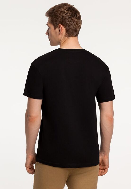 Футболка &laquo;ХЗ&raquo;, черная арт.70199.30