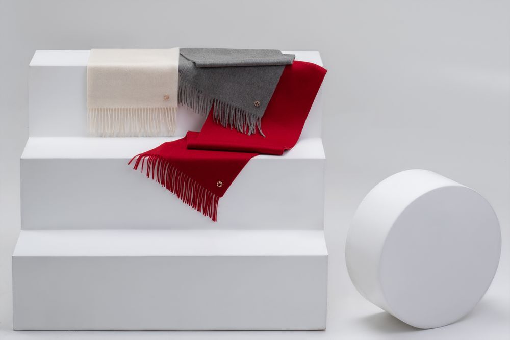 Шарф Graceful, красный арт.15897.53