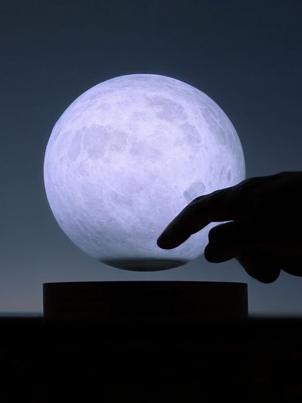 Левитирующая луна MoonFlight с пластиковой подставкой арт.10862.01