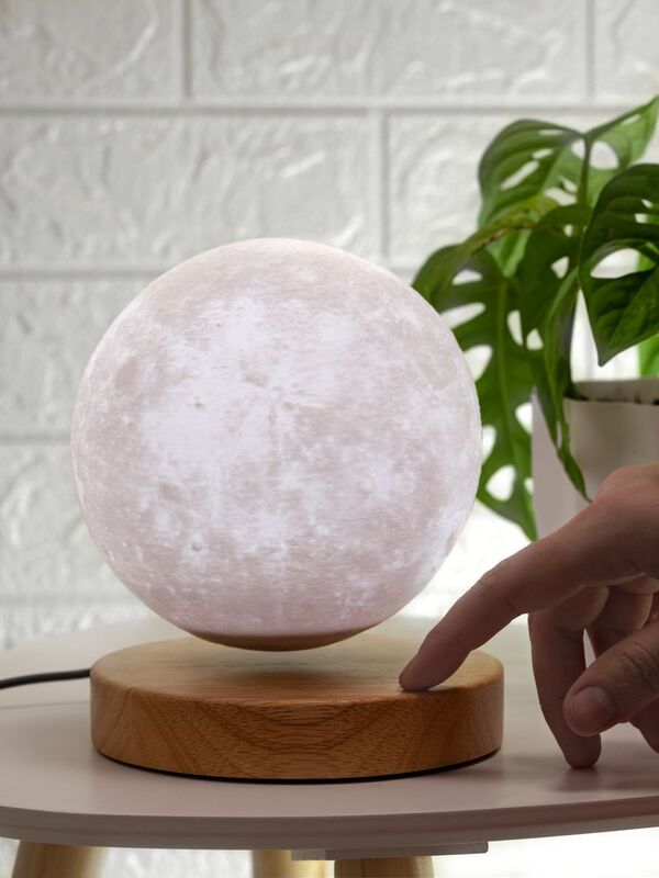 Левитирующая луна MoonFlight с пластиковой подставкой арт.10862.01