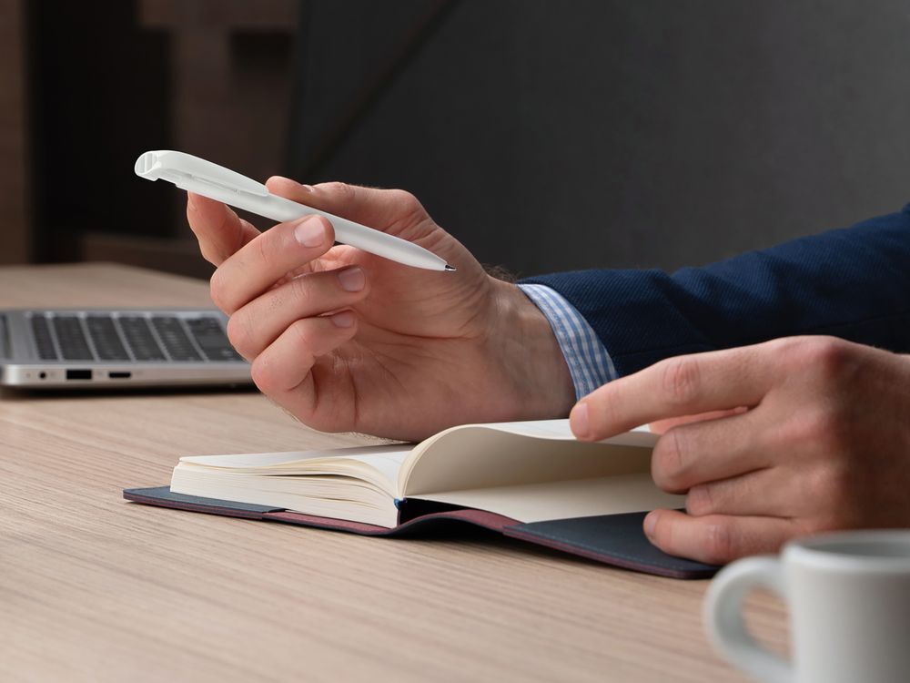 Ручка шариковая Favorite, белая арт.25900.60