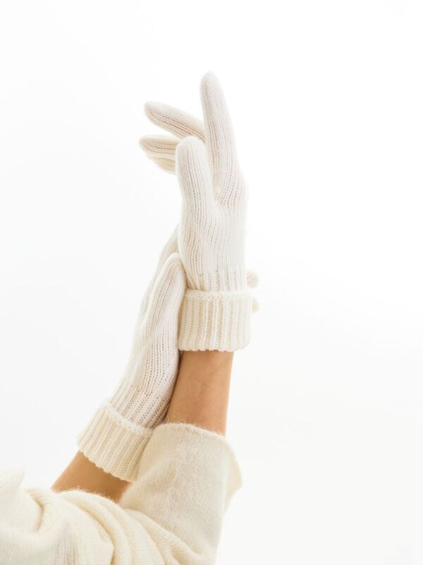 Перчатки Alpine, белые арт.18013.60