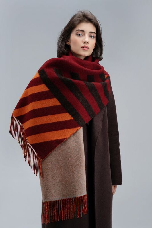 Палантин Charming, коричневый с оранжевым арт.15987.52