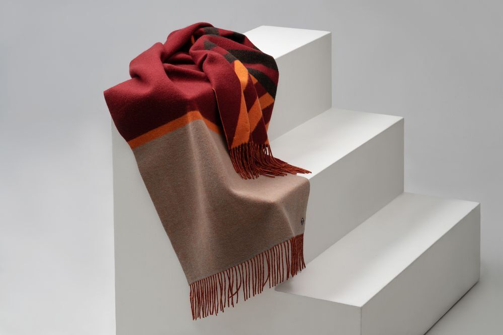 Палантин Charming, коричневый с оранжевым арт.15987.52