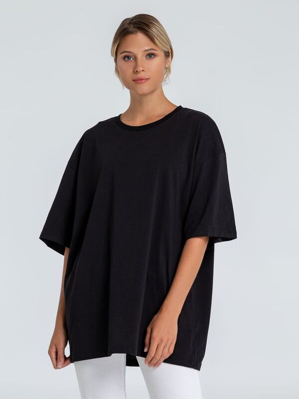 Футболка оверсайз &laquo;Внутренний Рим&raquo;, черная арт.71447.30