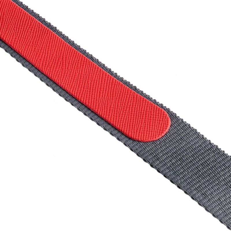 Чехол для карточки с лентой и ретрактором Devon, красный арт.13772.50