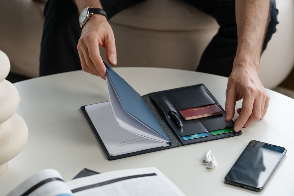 Еженедельник-портфолио Remini, недатированный, черный арт.55602.30