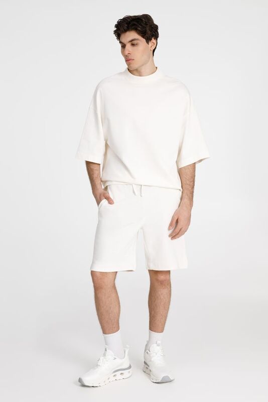 Шорты J3, молочно-белые арт.15434.60