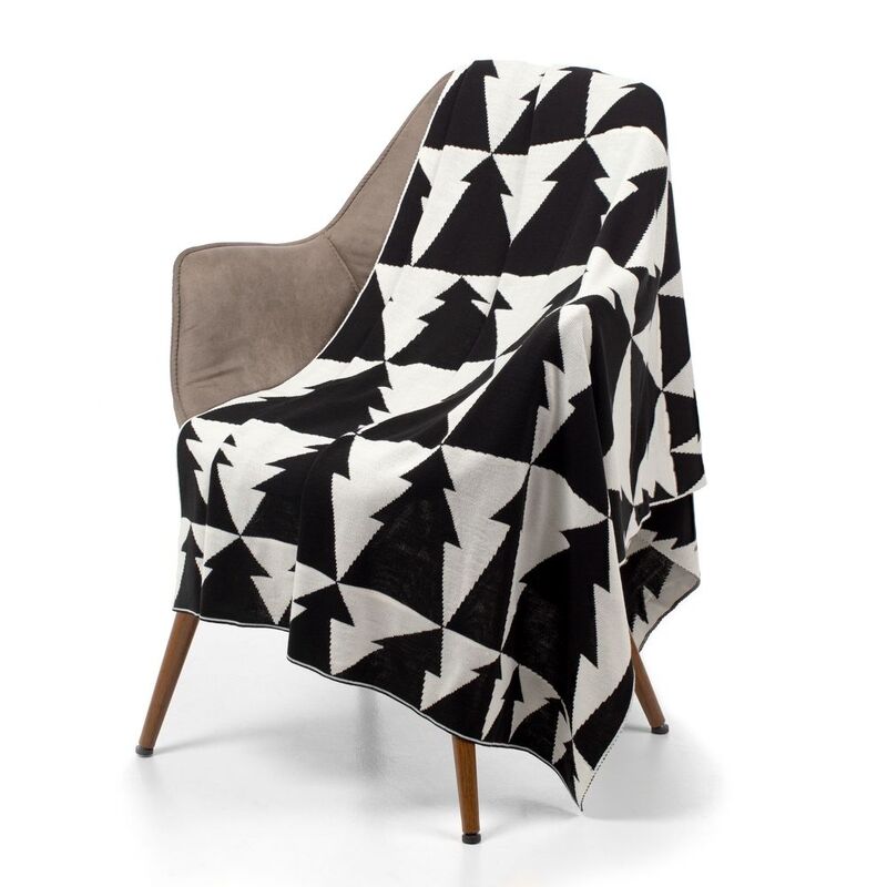 Плед &laquo;Танцующий лес&raquo;, белый с черным арт.16246.36