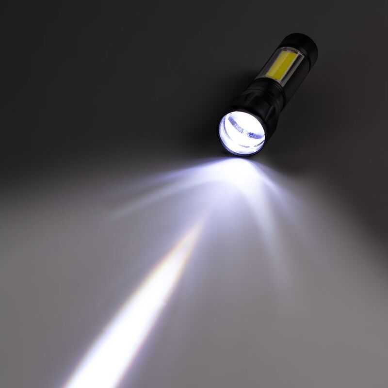 Фонарик аккумуляторный с фокусировкой луча Kirk, черный арт.17729.30