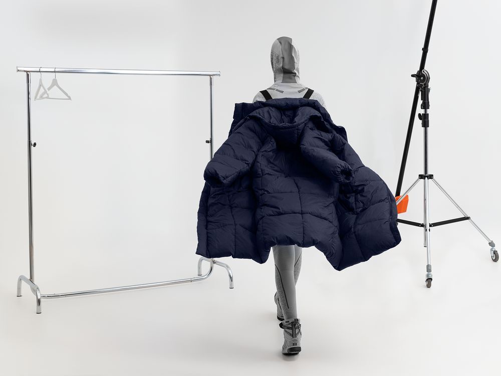 Пуховик унисекс Kapsula, темно-синий арт.15790.40