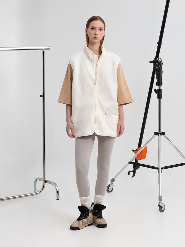 Жилет унисекс Oblako, молочно-белый арт.20421.60