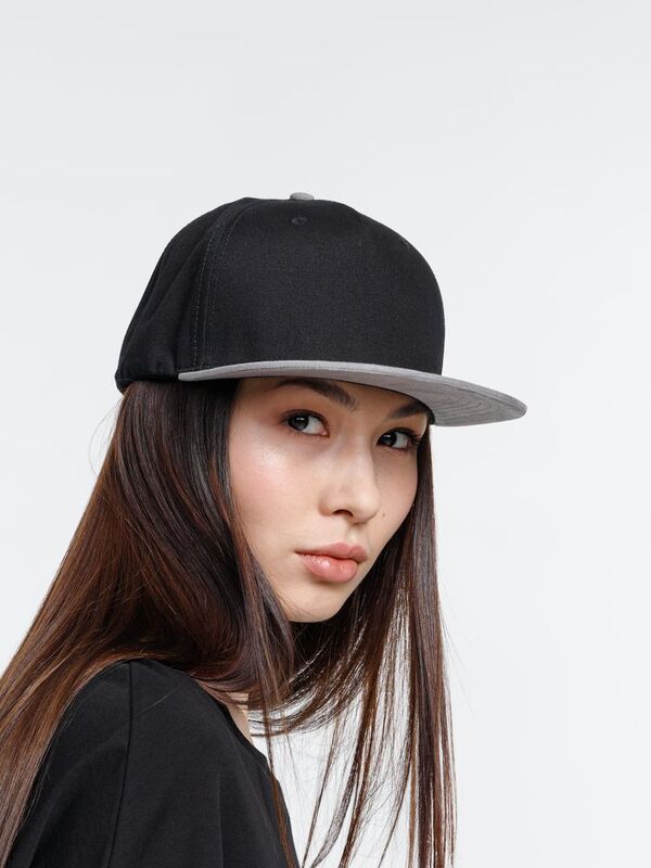 Бейсболка Foreside с прямым козырьком, черная с серым арт.16940.31