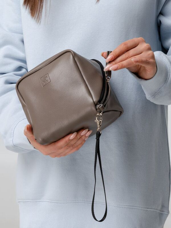 Дорожная косметичка Cubo, серая с логотипом арт.13834.11