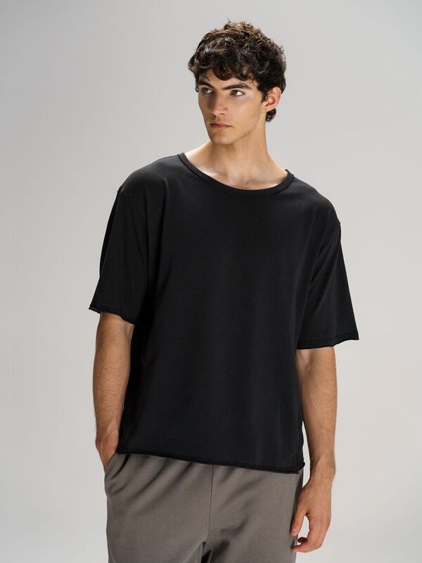 Футболка оверсайз унисекс Vozduh, черная арт.19189.30