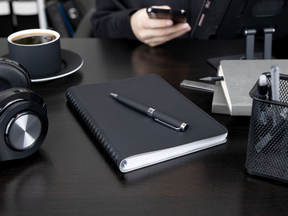 Ручка шариковая Broad Ring Soft Touch, черная арт.16704.30