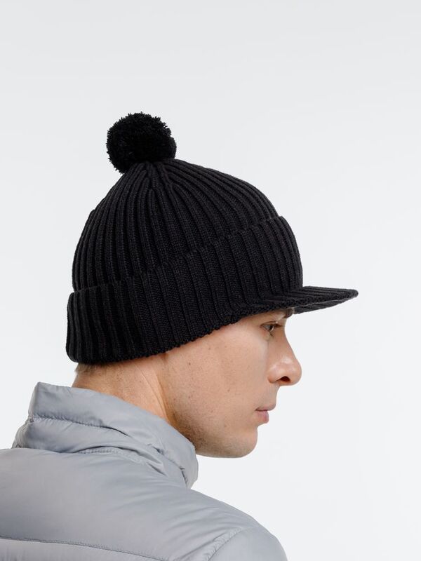 Вязаная шапка с козырьком Peaky, черная арт.16925.30