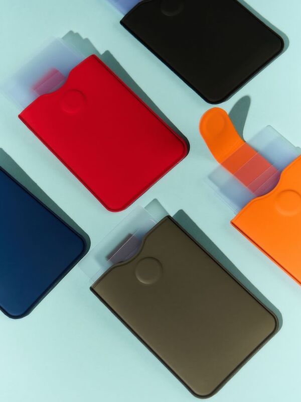 Чехол для карточек Faery, красный арт.20241.50