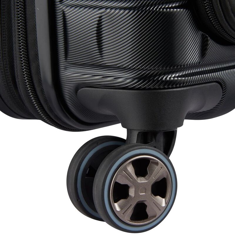 Чемодан Shadow 5.0 S, черный арт.16589.30