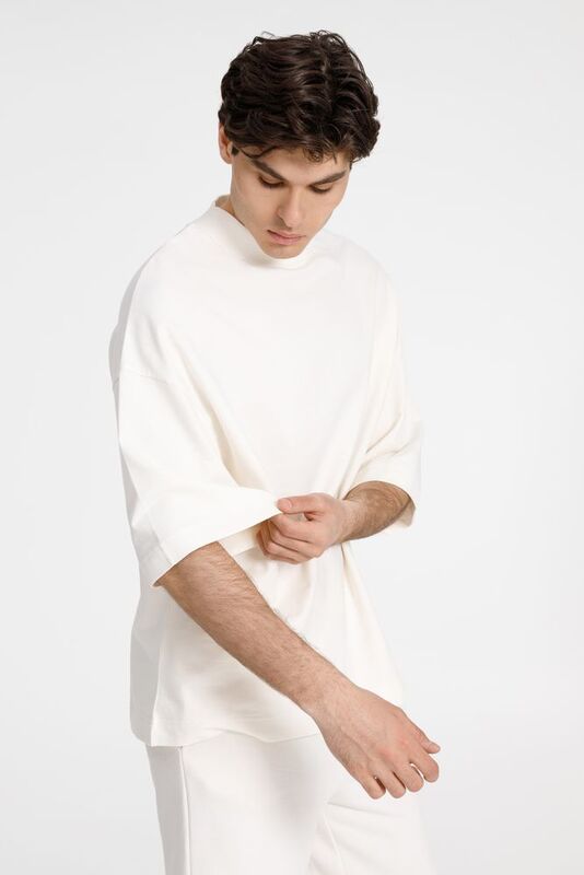 Футболка оверсайз унисекс T9, молочно-белая арт.18402.60