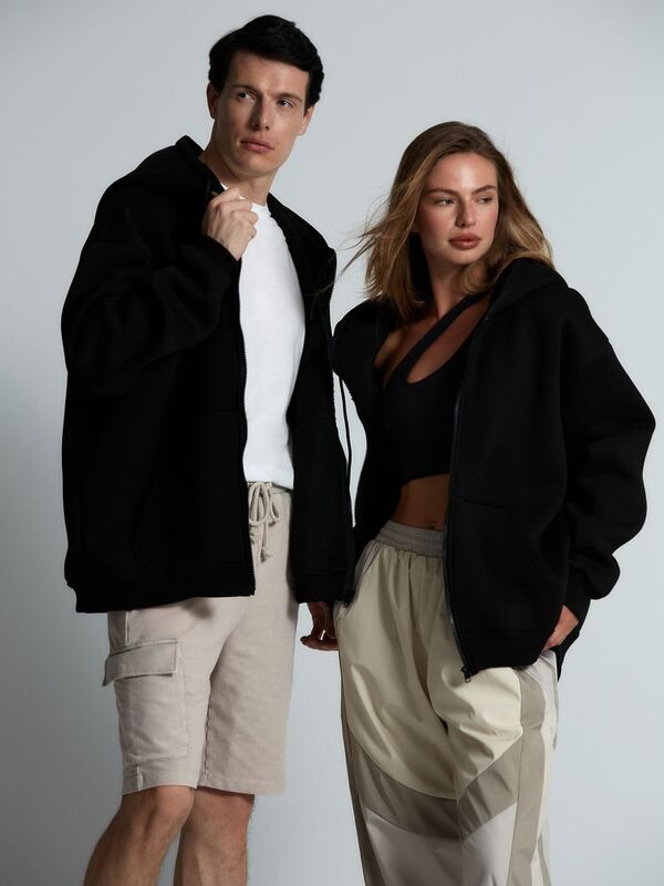 Толстовка унисекс оверсайз Zippy, черная арт.16883.30