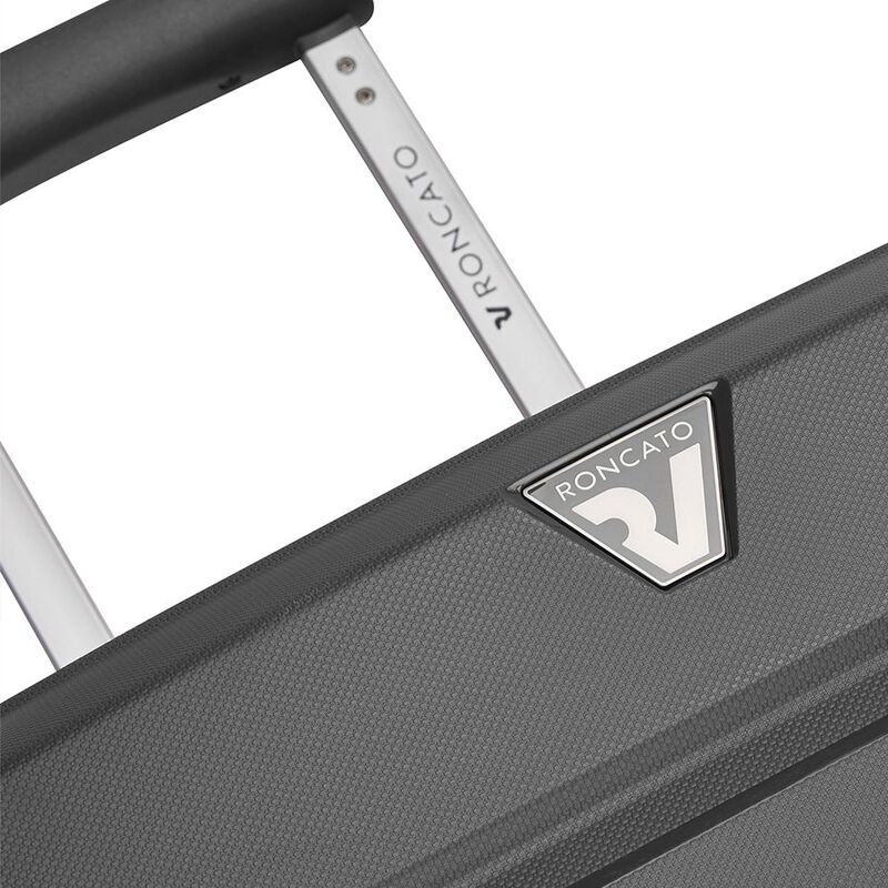 Чемодан Butterfly M, серый арт.16874.10