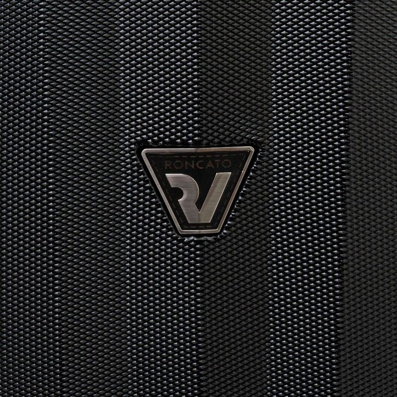 Чемодан E-Lite M, черный арт.17247.30