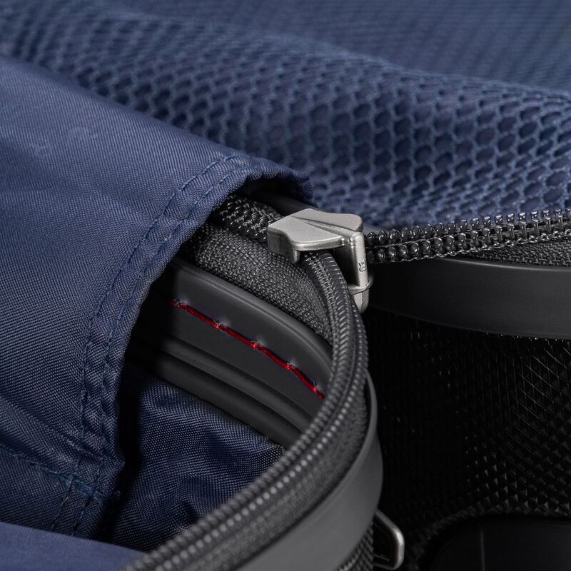 Чемодан Uno Zip Special L, черный арт.17431.30