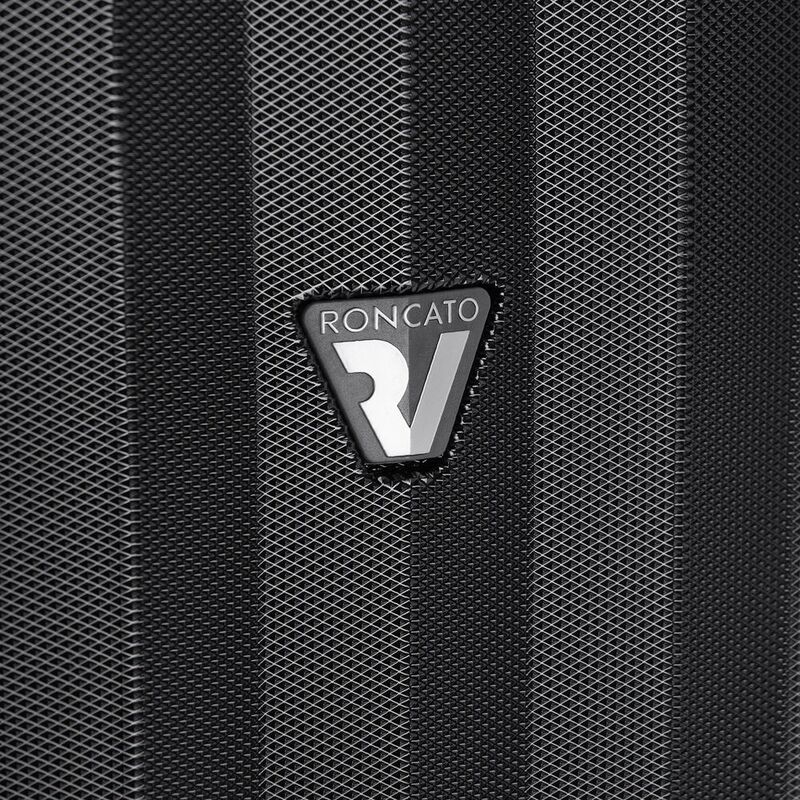 Чемодан Uno Zip Special L, черный арт.17431.30