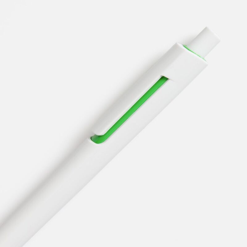 Ручка шариковая Dominanta, белая с зеленым арт.20028.69