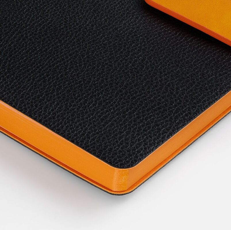 Ежедневник Boom, недатированный, черный с оранжевым арт.15768.32