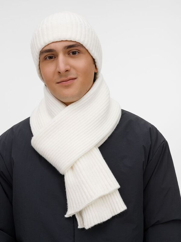 Шапка Laconi, молочно-белая арт.28896.60