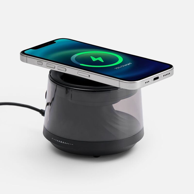 Bluetooth-колонка с подсветкой и беспроводной зарядкой Quantium, черная арт.18395.30