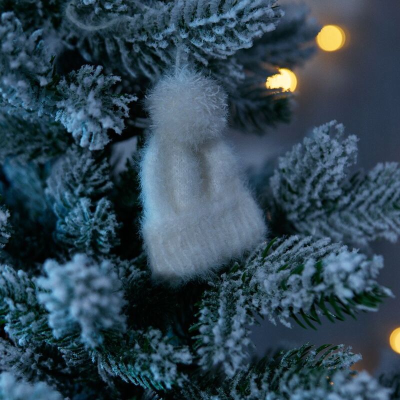 Подвеска на елку &laquo;Вьюжка&raquo;, шапочка, белая арт.19260.60