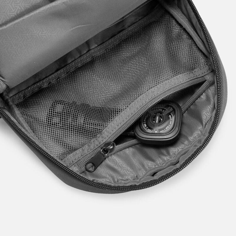 Рюкзак на одно плечо Gravon, черный арт.18600.30