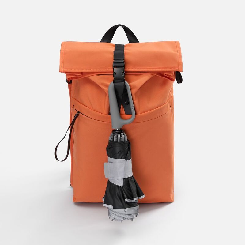 Зонт обратного сложения с ручкой-карабином Foldberry, серый арт.22324.10