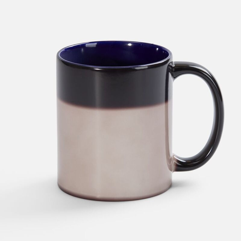 Кружка-хамелеон On Display, глянцевая, черная с синим арт.22407.40