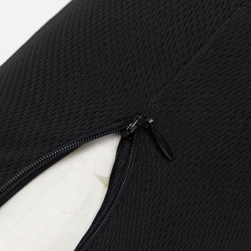 Подушка автомобильная на подголовник Roadie, черная арт.63053.30