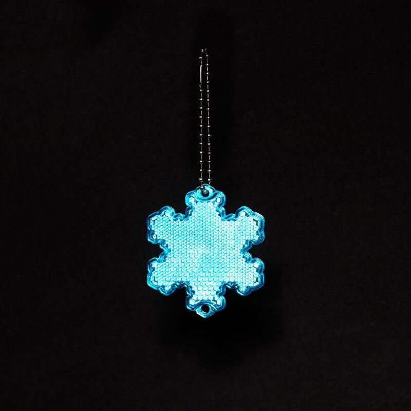 Пешеходный светоотражатель с цепочкой &laquo;Снежинка&raquo;, синий арт.24209.40