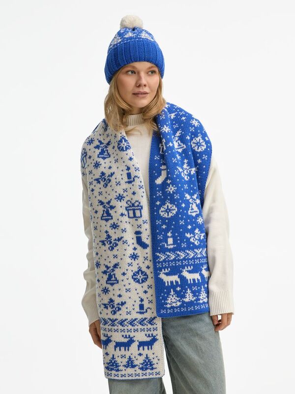 Шапка Holidale, синяя с молочным арт.20785.46